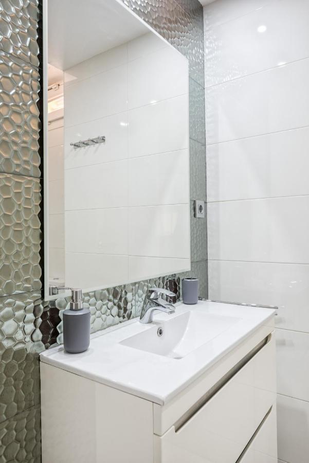 Wintowinrentals Relax & Frontal Sea View In Fuengirola Eksteriør billede